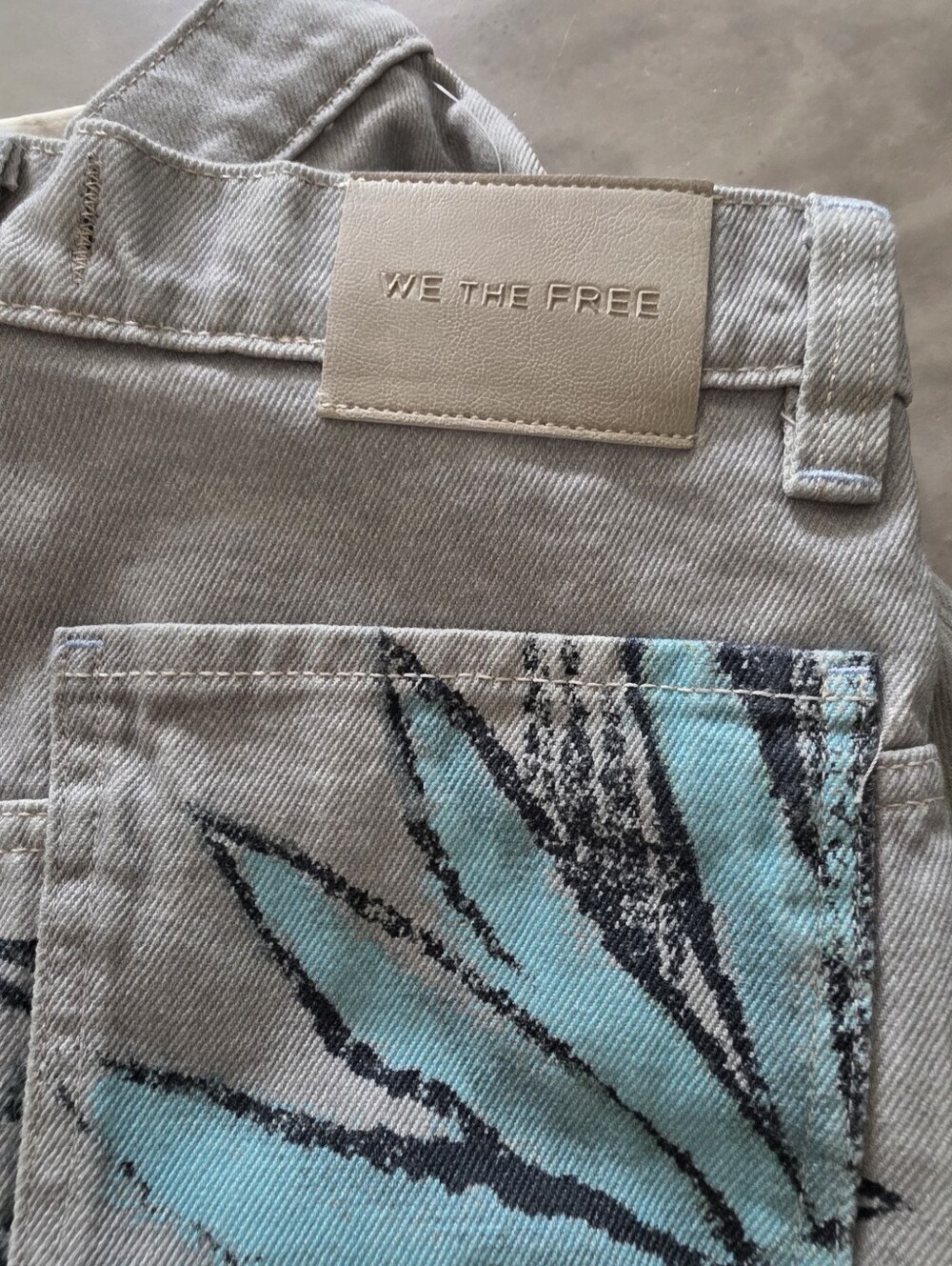 Free People We The Free Tinsley Printed Jeans Size 28 NWT - Picture 8 of 14